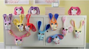 DISPLAY 6 KITTIES & FRIENDS - CONEJITOS HACEN CORRO