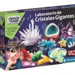 CIENCIA - LABORATORIO DE CRISTALES GIGANTES