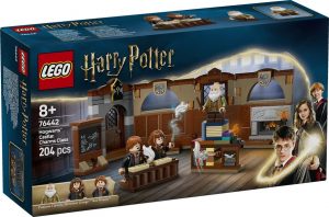LEGO HARRY POTTER - CASTILLO DE HOWARTS: CLASE DE ENCANTAMIENTOS