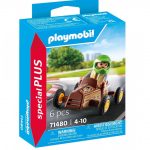 NIÑO CON KART